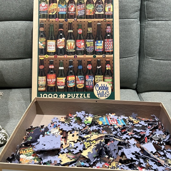 2/$20 Cobble Hill Beer Collection 1000 Piece adult jigsaw Puzzle - Picture 3 of 3